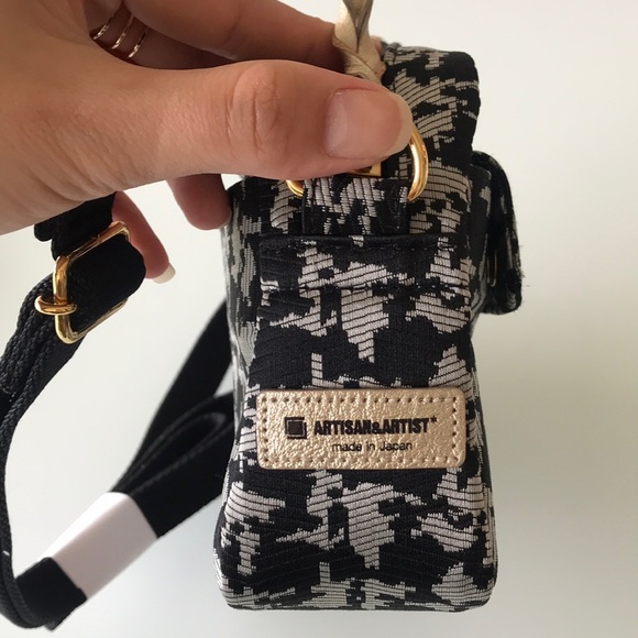 Artisan & Artist Crossbody Bag - Picture 8 of 9